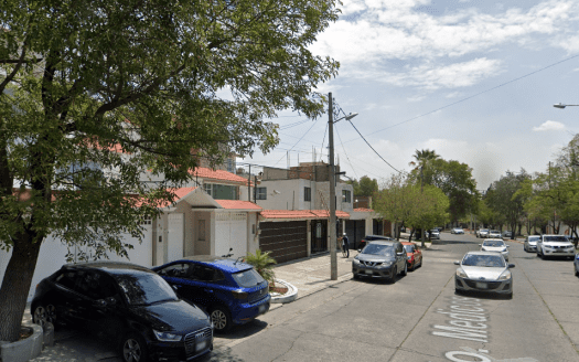 CASA EN VENTA SATÉLITE